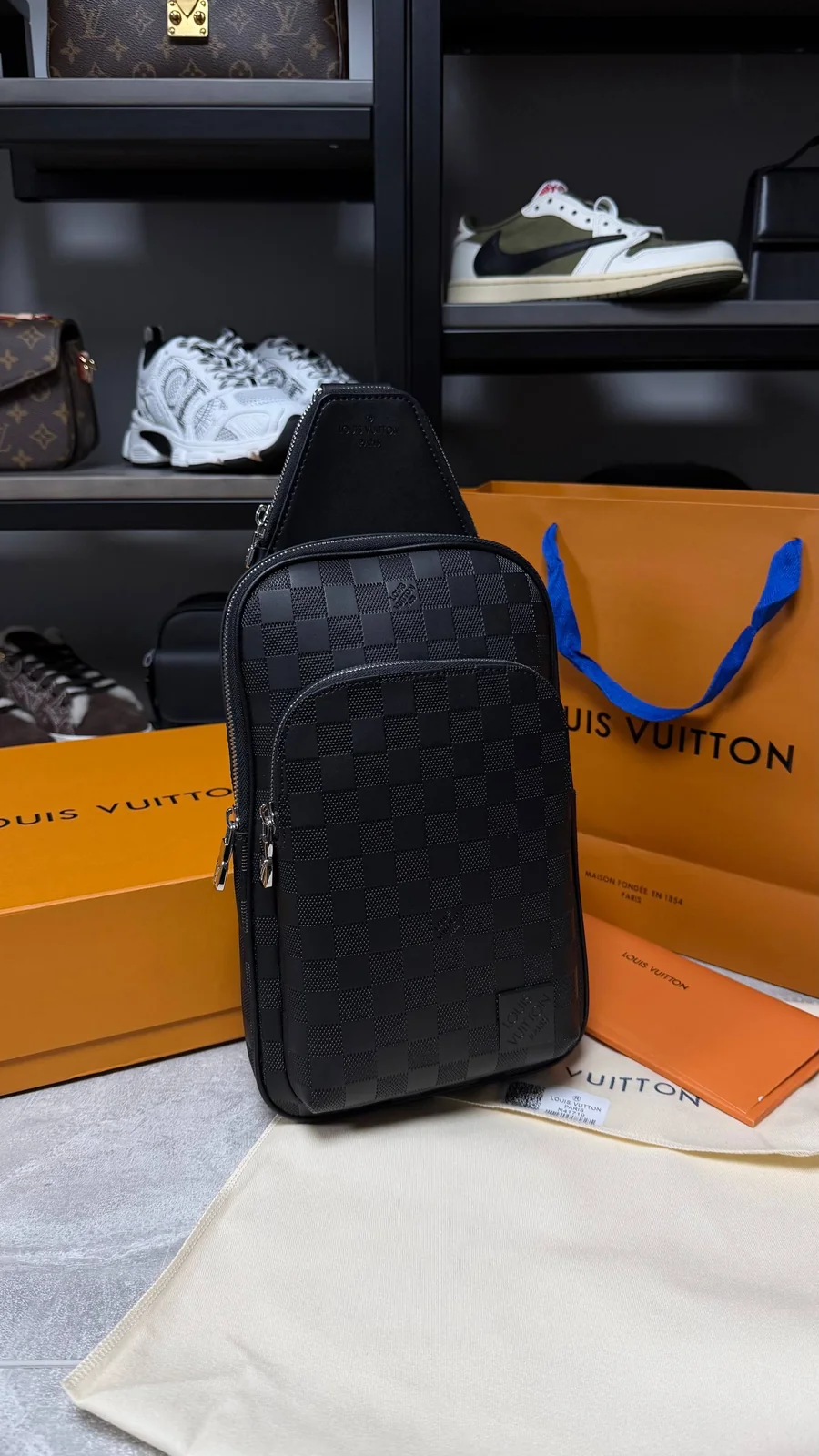 Чоловіча сумка - Louis Vuitton
